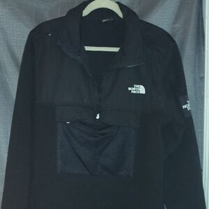 The North Face Black Quarter-Zip Fleece Pullover